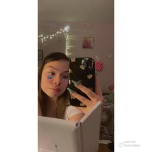 Meet your Posher, Evangia